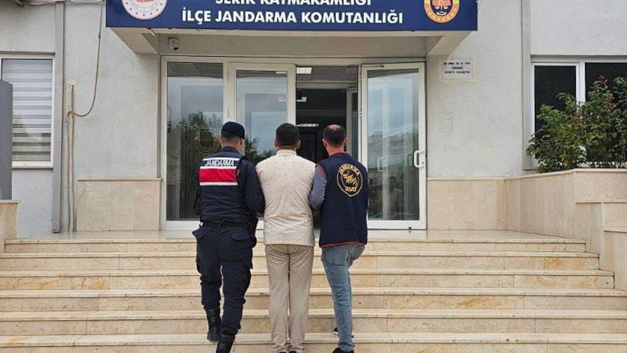 Antalya’da aranan şahıslara yönelik operasyon