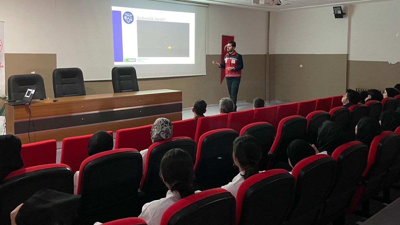 Batman'da öğrencilere madde bağımlılığı eğitimi düzenlendi