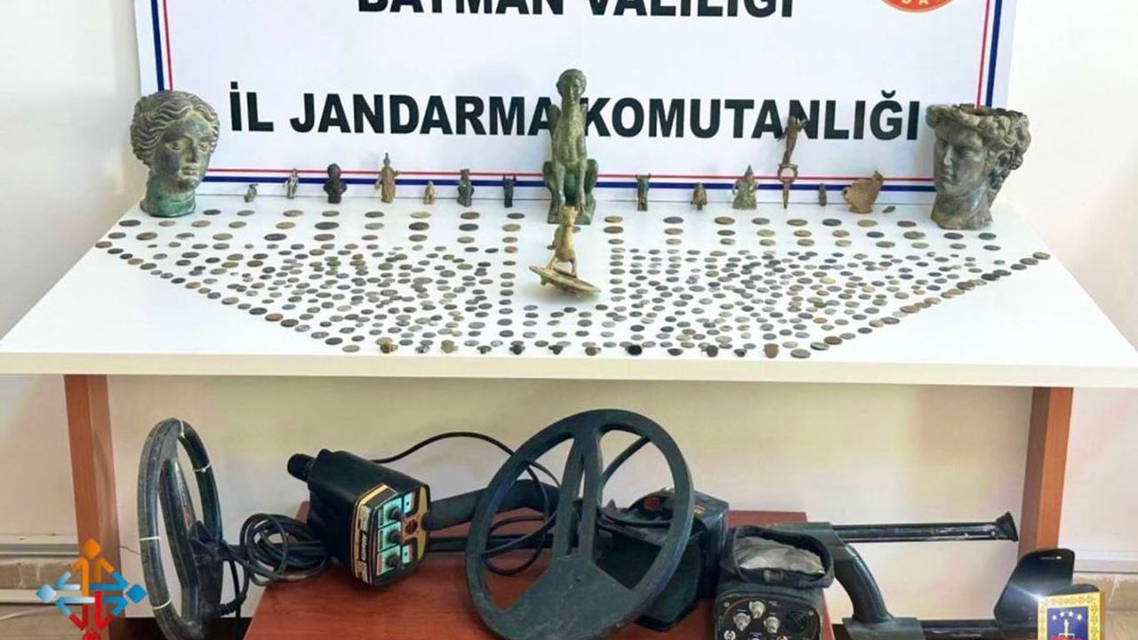 Batman'da tarihi eser operasyonu: 800'den fazla sikke ele geçirildi