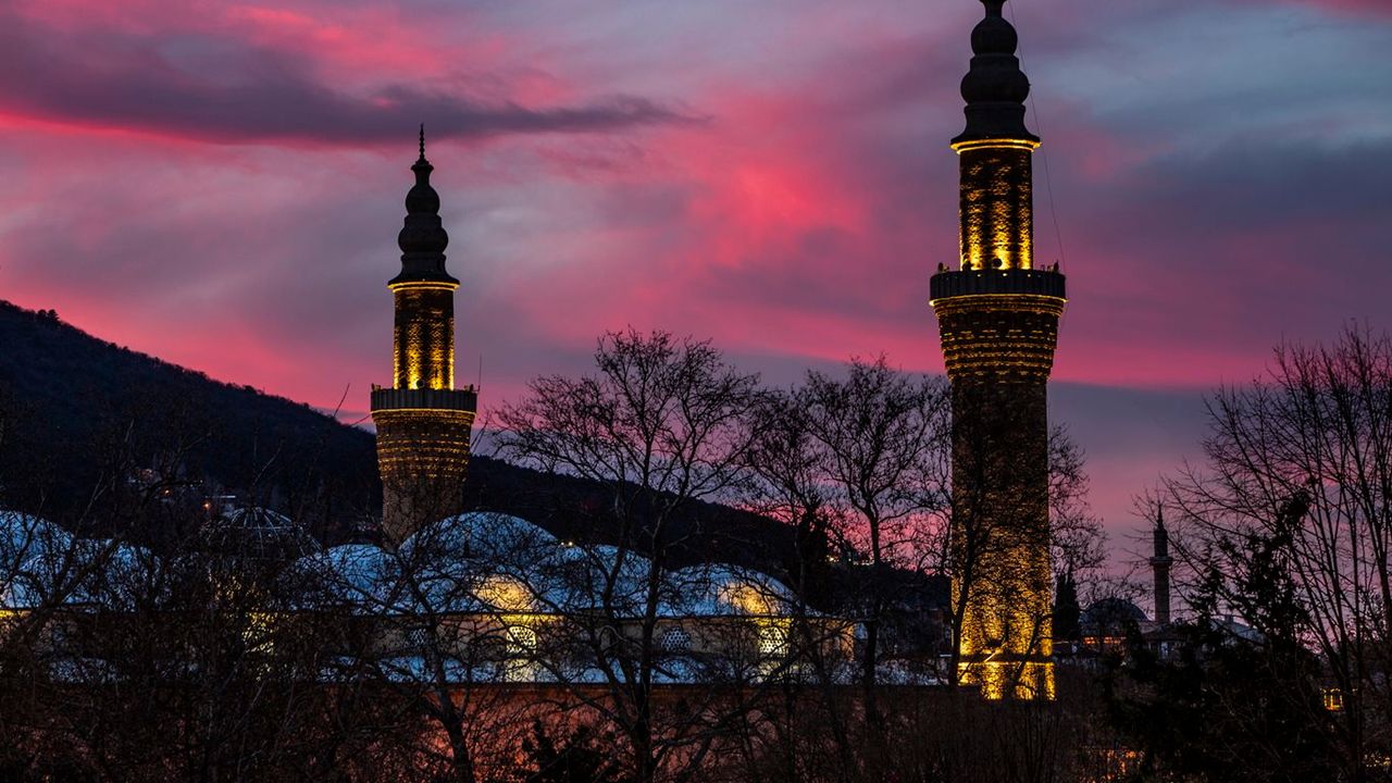 Bursa’da sabah namazı saatlerine kış düzenlemesi