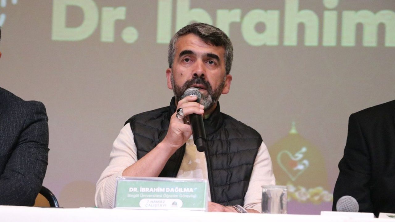 Dr. Dağılma: Gece ibadeti günahlara kefarettir