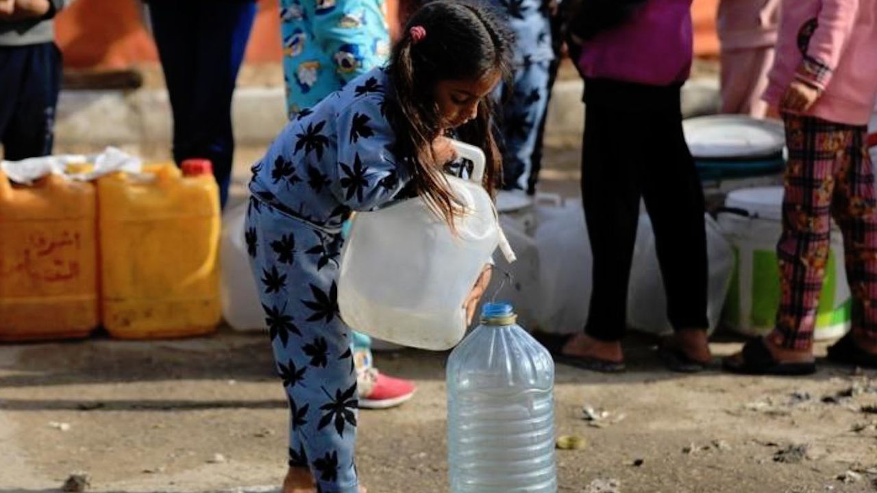 Gazze’de su kıtlığı ve 250 bin ton çöp, halkın sağlığını tehdit ediyor