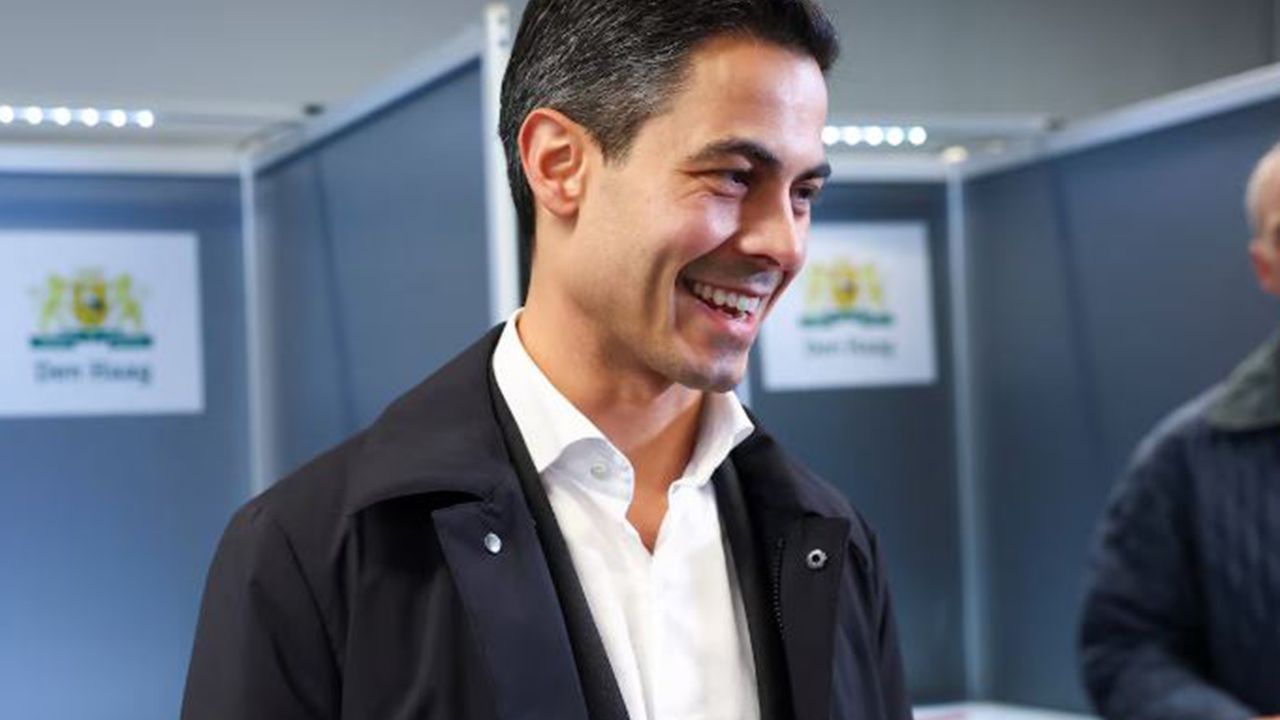 Hollanda'da genel seçimin ilk sonuçları açıklandı