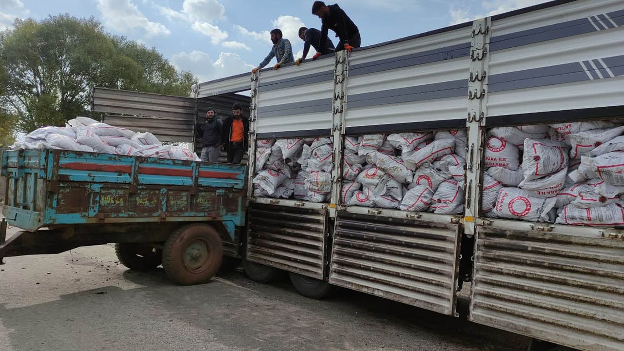 Karlıova ilçesinde kömür dağıtımı başladı