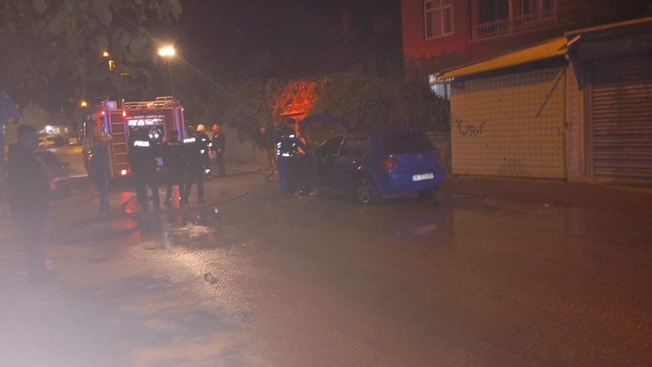 Konya’da seyir halindeki otomobil alev aldı