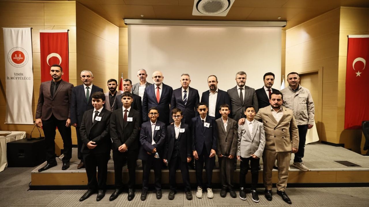 Kur’an-ı Kerim’i güzel okuma yarışması Türkiye finali İzmir’de gerçekleştirildi