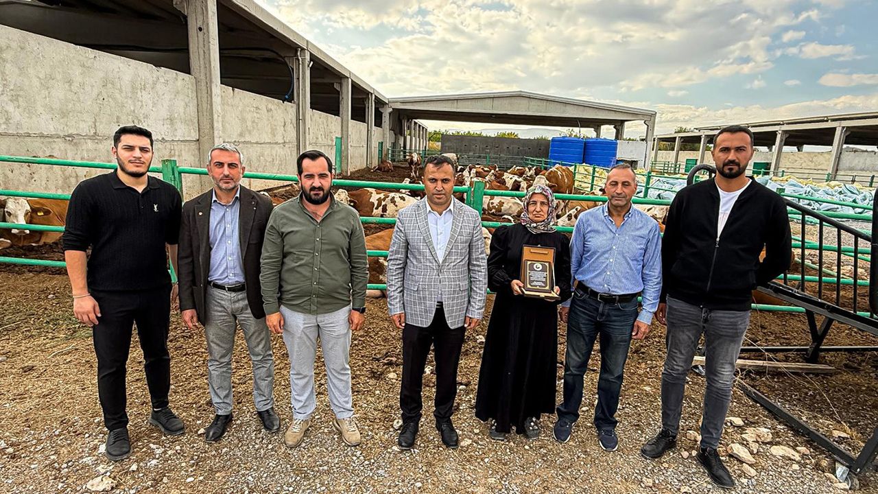 Malatyalı girişimci 48 büyükbaş hayvanla başladığı üretime kısa sürede 120'ye ulaştı