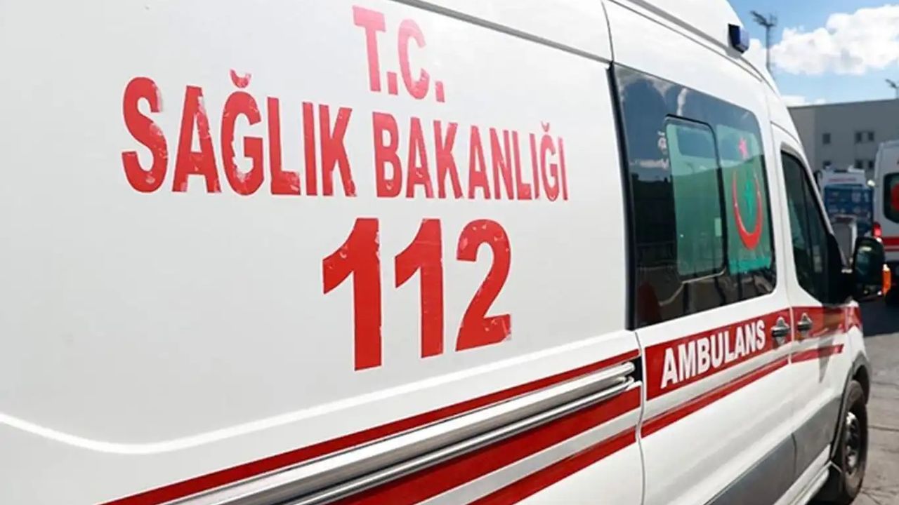 Mersin’de otobüs ile otomobil çarpıştı: 1 ölü, 2 yaralı