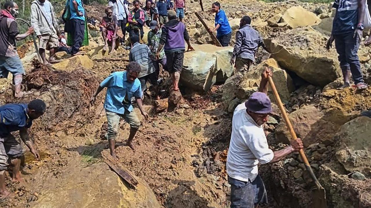 Papua Yeni Gine'de  heyelan 21 ölü