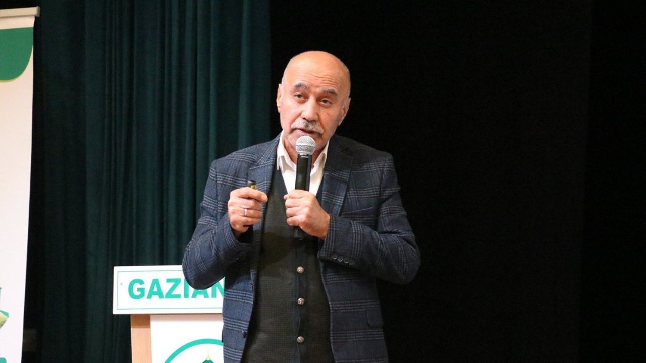 Prof. Dr: Dursun: Vaktimizi namazla disipline edelim