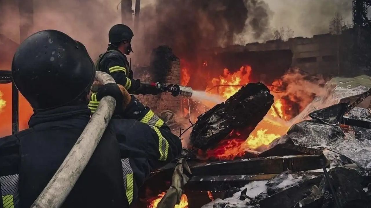 Rusya'nın Kiev’e düzenlediği hava saldırısında 3 ölü, 29 yaralı