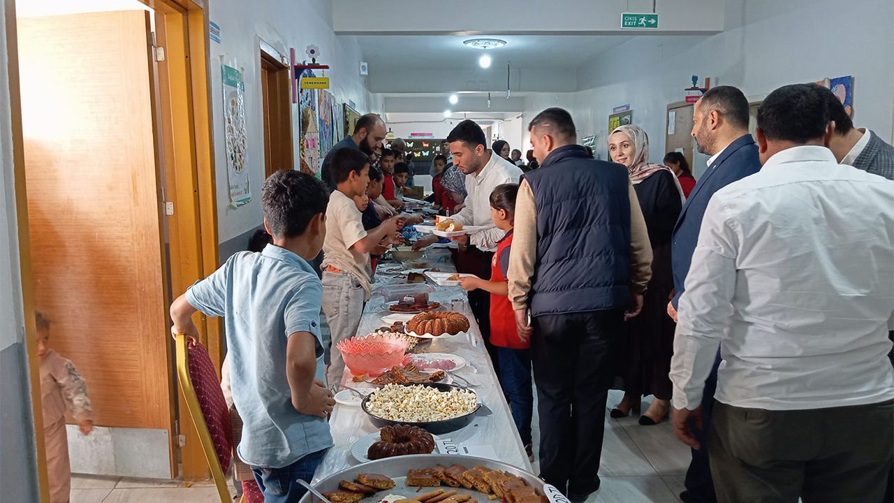 Şanlıurfa’da öğrencilerden Gazze’ye destek kermesi