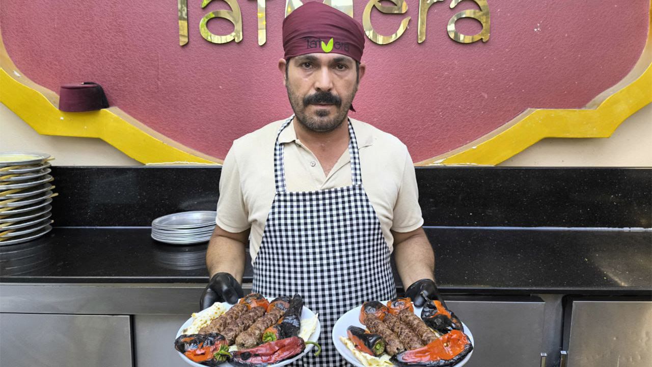 Şanlıurfalı Şemsettin usta sade kebap yapımının püf noktalarını anlattı