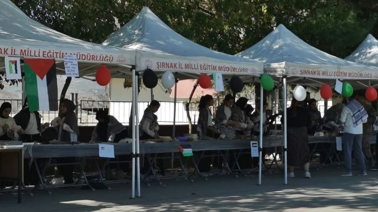 Şırnak’ta öğrencilerden Gazze için kermes etkinliği