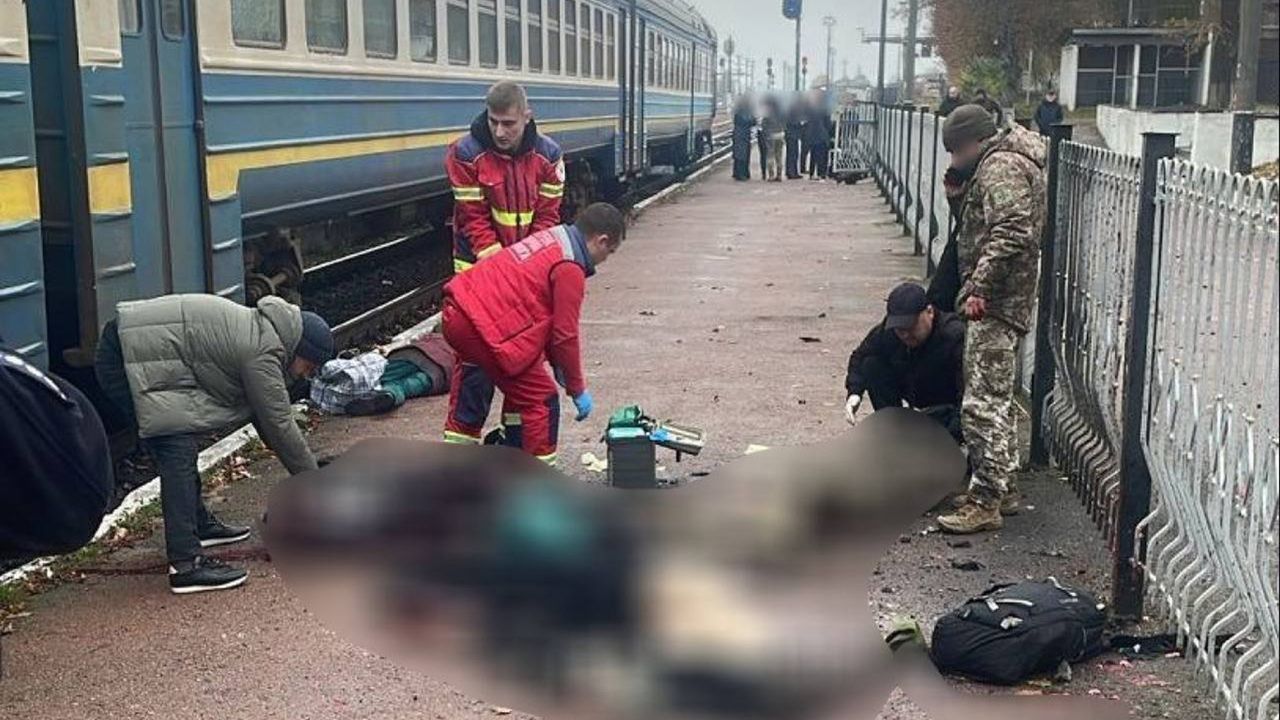 Ukrayna'da tren istasyonuna bombalı saldırı: 4 ölü, 12 yaralı