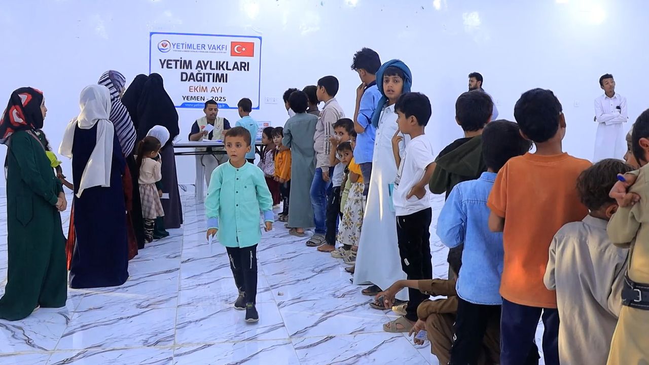 Yetimler Vakfı, Yemen'de yetimlere ekim ayı aylıklarını ulaştırdı