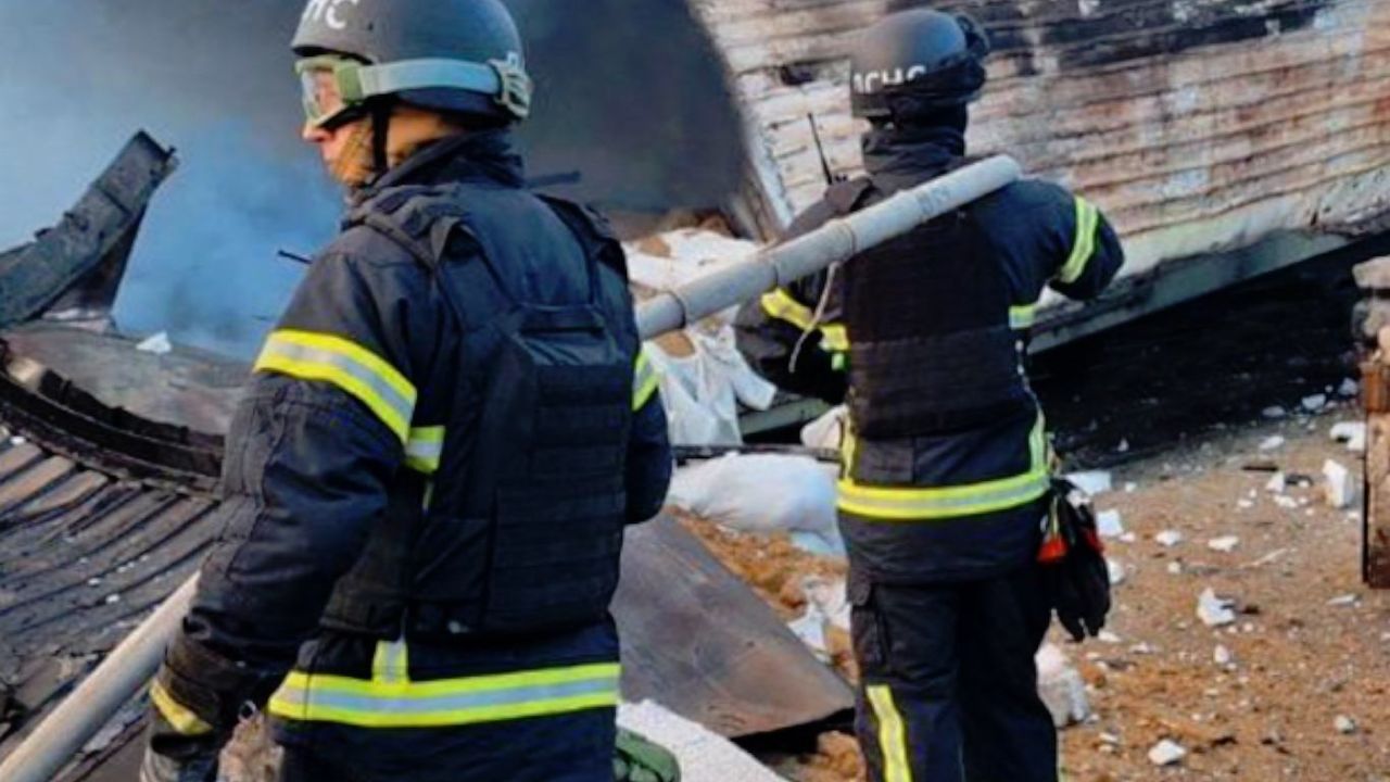 Zelenskiy: Rusya 650’den fazla İHA ve 50 füze ile saldırdı