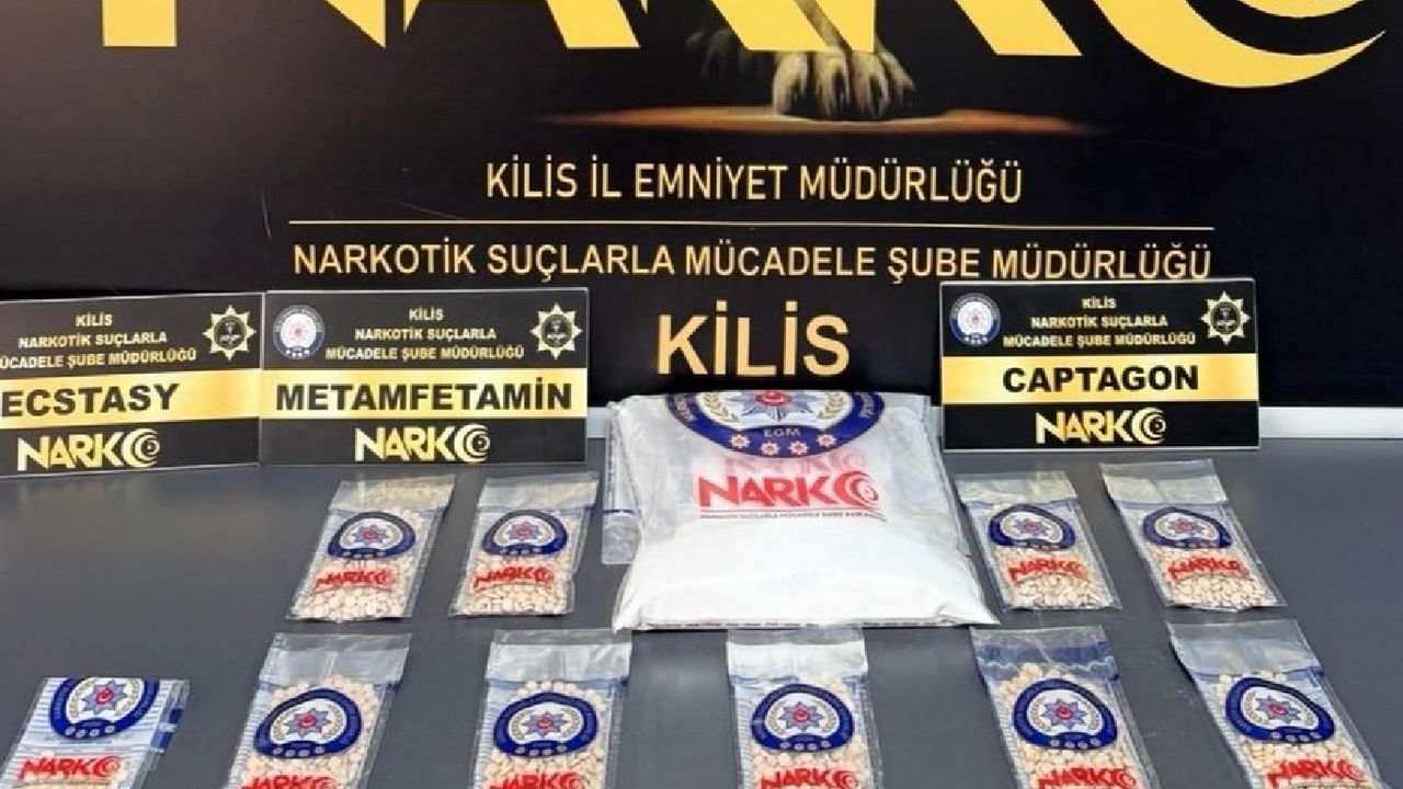 Kilis'te mezarlıkta saklanan 3 bin uyuşturucu hap ele geçirildi