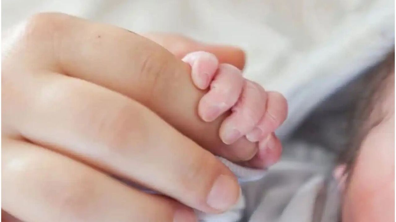 Annelerin gözü Meclis’teki doğum izni düzenlemesinde