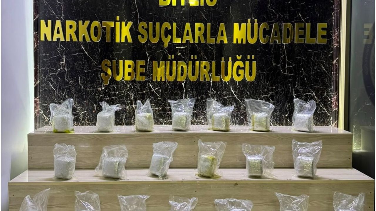 Bitlis'te 15 kilogram uyuşturucu ele geçirildi, 3 kişi tutuklandı
