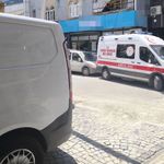Park edilen araçlar ambulansın hastaya ulaşmasını engelledi