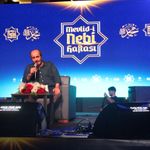 Yazar Demirbağ: Biz ona benzemek, sünnetine uymak için zorlanırız