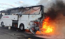 İran plakalı yolcu otobüsü alev aldı