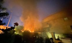 İsveç Büyükelçiliği’ne Kur’an-ı Kerim protestosu: Bina ateşe verildi.