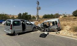 Dehşet kaza! Gaziantep’te iki araç kafa kafaya çarpıştı: 1 ölü, 8 yaralı