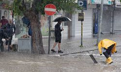 Meteoroloji, 11 İl İçin Alarm Verdi: Sağanak Yağışlar ve Fırtına Bekleniyor!