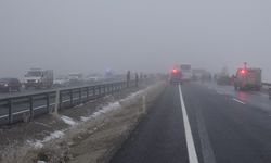 Ağrı'da buzlanma zincirleme trafik kazasına yol açtı: 19 yaralı