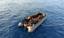 Yunanistan'ın ölüme terk ettiği 96 düzensiz göçmen kurtarıldı
