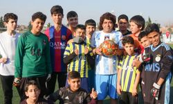 "Şanlıurfalı Maradona" Yeşil Sahalarda Boy Gösteriyor!