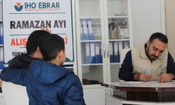 IHO EBRAR Cizre'de onlarca aileye alışveriş kartı dağıttı