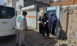 Umut Kervanı, Kızıltepe'de muhtaç ailelere alışveriş kartı dağıttı