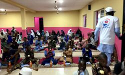 Yetimler Vakfı Nijerya'da medrese öğrencilerine iftar yemeği verdi