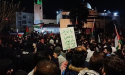 Ürdün'de halk işgal elçiliği yakınlarında protestolarını sürdürüyor