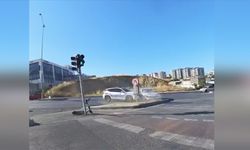Kırmızı Işıkta Geçen Otomobil Polis Aracına Çarptı: 6 Yaralı