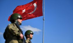 Yasa Dışı Yollarla Sınırları Geçmeye Çalışan 8 Kişi Yakalandı