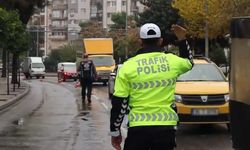 Adana’da trafik denetimlerinde 7 bin 633 sürücüye cezai işlem uygulandı