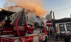 Bursa'da lokanta alevlere teslim oldu