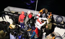 Çanakkale açıklarında 32 düzensiz göçmen kurtarıldı