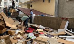 Siirt’te apartman boşluğundan 2 traktör dolusu çöp çıkarıldı