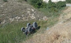 Traktör şarampole yuvarlandı: 1 ölü