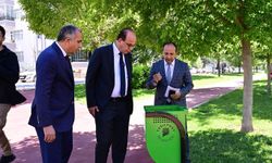 Yeşilyurt'ta parklar yenileniyor, sosyal yaşam alanları genişletiliyor