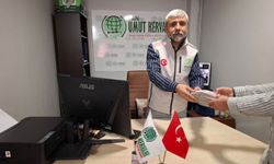 Altınlarını satarak Gazze’ye bağışladı