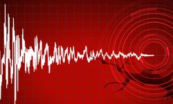 Endonezya'da 5.7 büyüklüğünde deprem