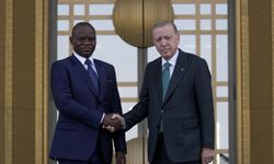 Gabon Cumhurbaşkanı Nguema Cumhurbaşkanlığı Külliyesinde