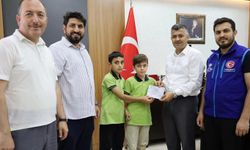 Hafızlık öğrencilerinden anlamlı bağış