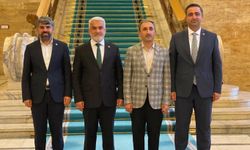 HÜDA PAR'dan Cuma namazı saatinde çalışanların izinli sayılması hakkında kanun teklifi